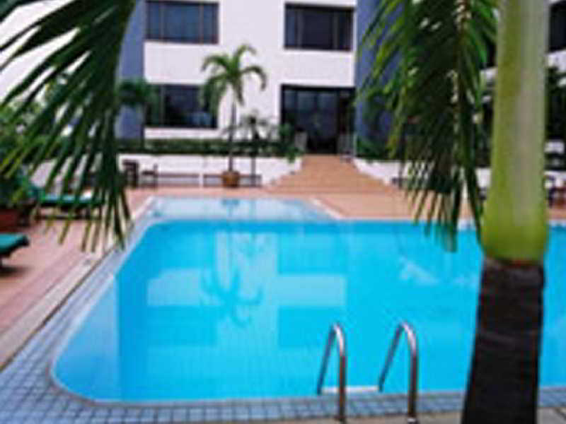 Maxx Hotel Banguecoque Exterior foto